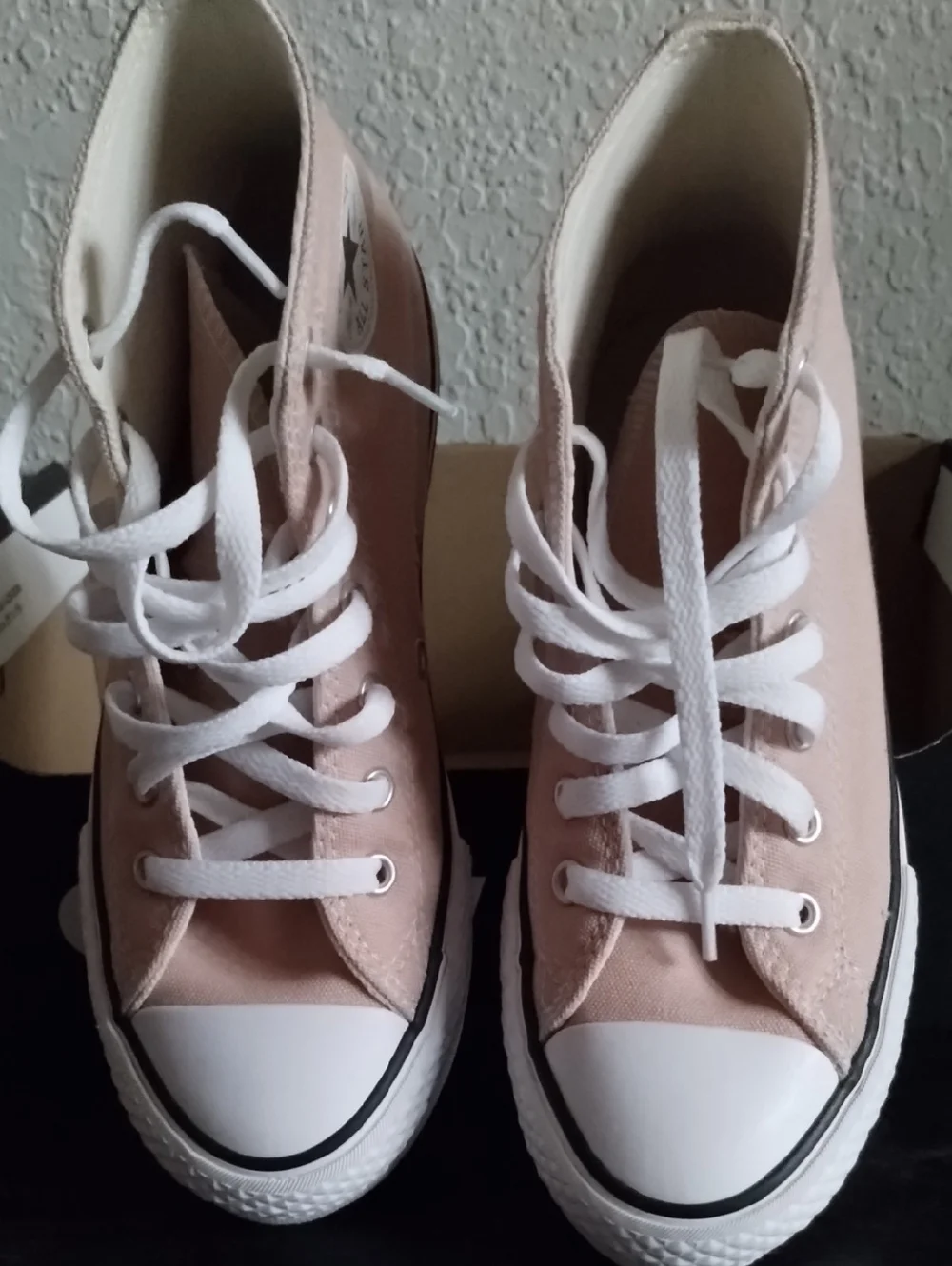 Converse Girls High Tops Sz 3 Euro 35 Thick Sole Platform Chuck Taylor All Stars